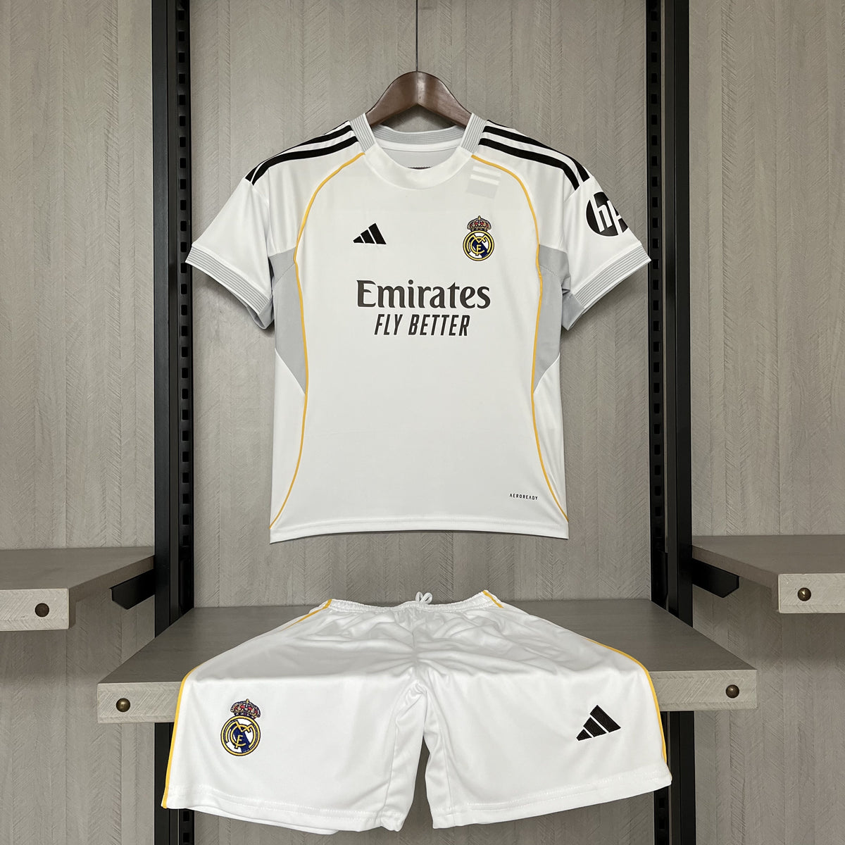 Kit Infantil do Real Madrid 2025/26 Home