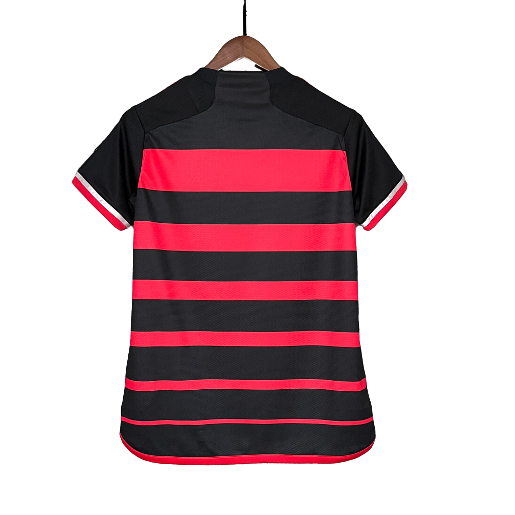 Camisa do Flamengo Feminina - 2024/2025 + Patch de Campeão da Copa