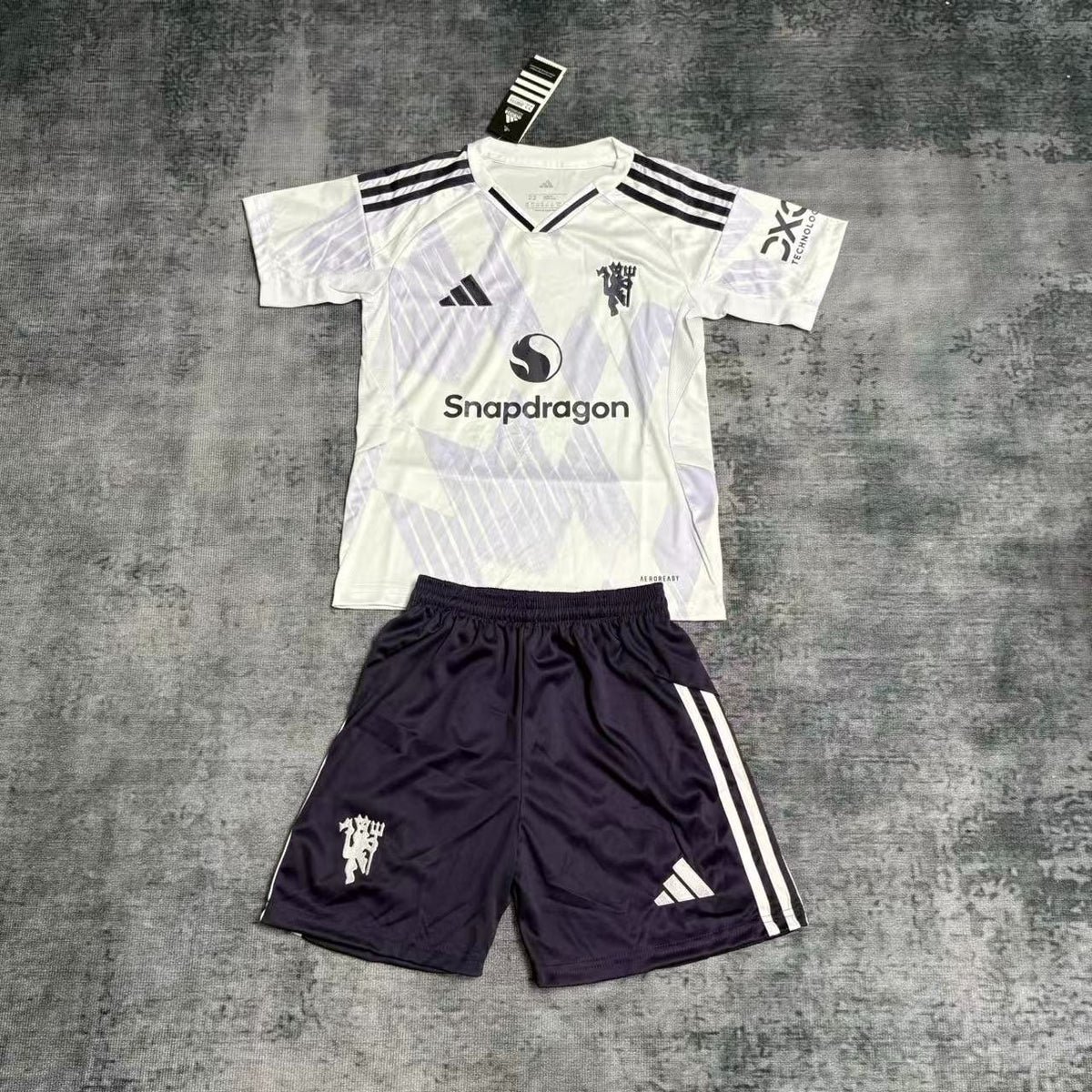 Kit Infantil Manchester United 2025/26 - Away
