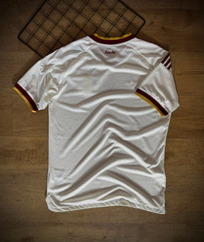 Camisa Espanha Away 2026 Jogador - 2 estrelas + Patch Campeã da Copa do Mundo - Pronta entrega