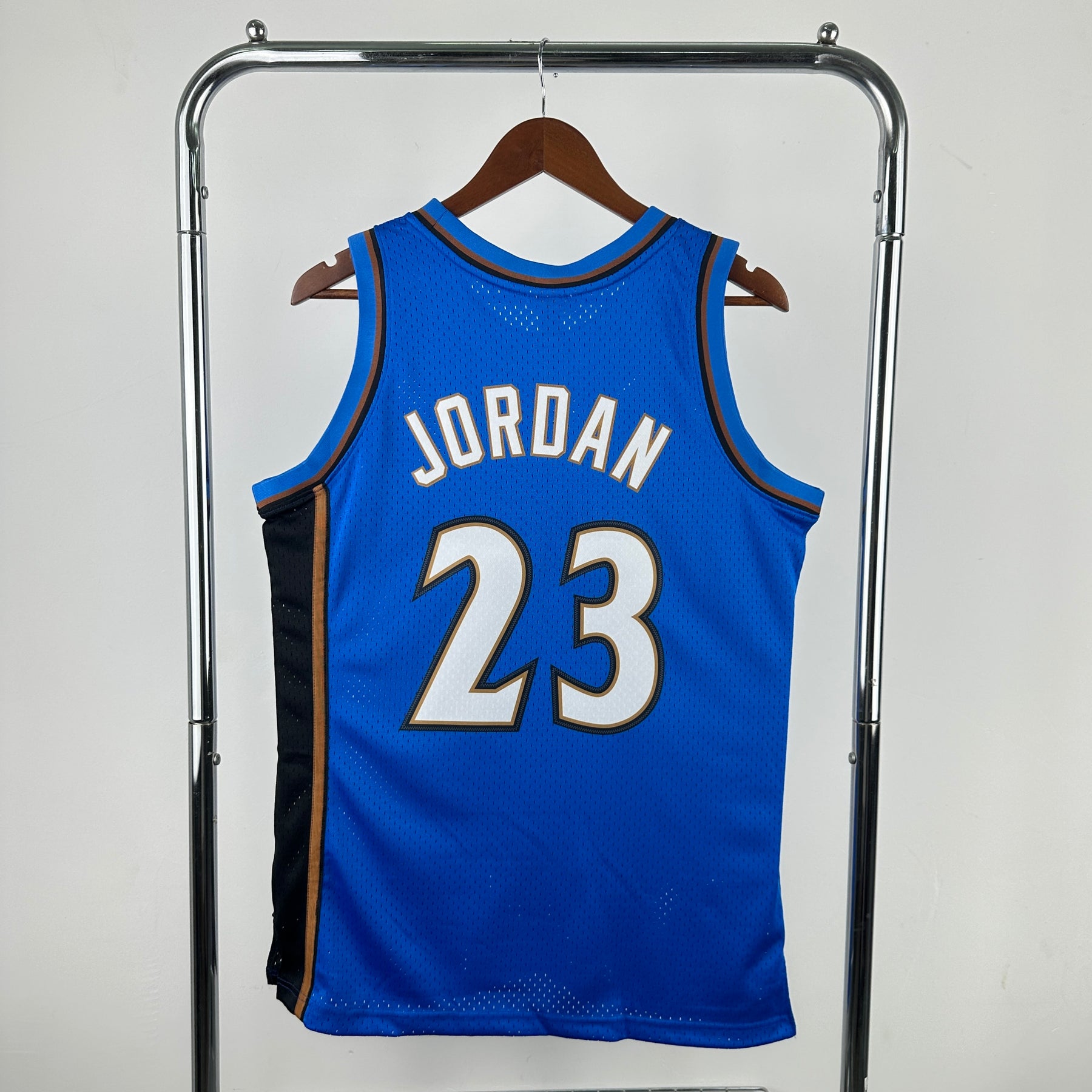 Regata NBA Mitchell & Ness Wizards 01/02 Azul - Michael Jordan