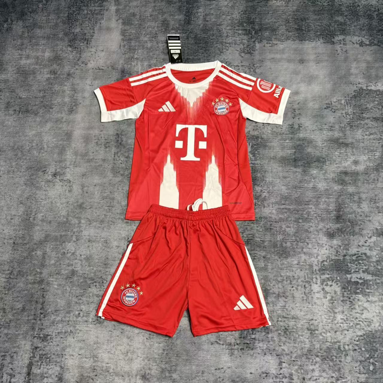 Kit Infantil do Bayern de Munique Home 2025/26