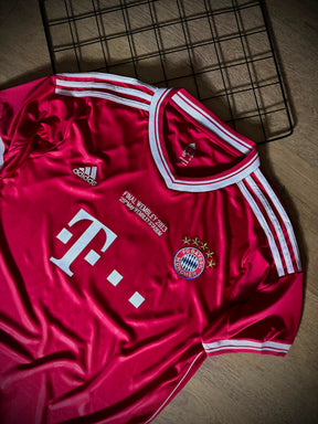 Camisa Bayern de Munique Retrô Home 2013 - Robben 10  - Pronta entrega