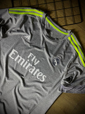 Camisa Real Madrid Retrô Away 2015/16 - Pronta entrega