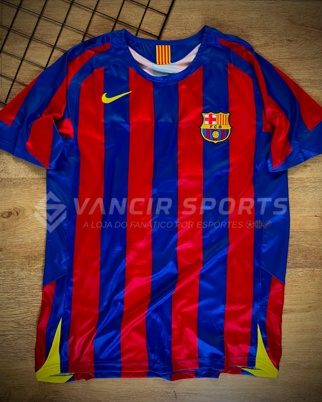 Camisa Barcelona Home Retrô 2005 - Ronaldinho - Pronta entrega