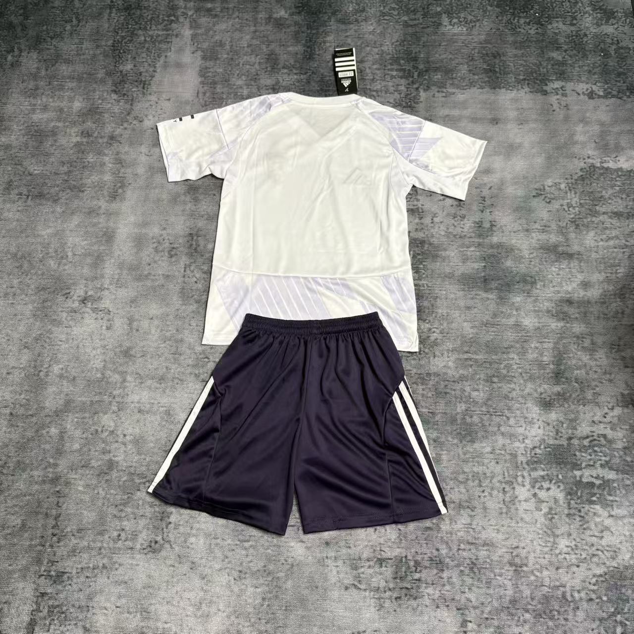 Kit Infantil Manchester United 2025/26 - Away