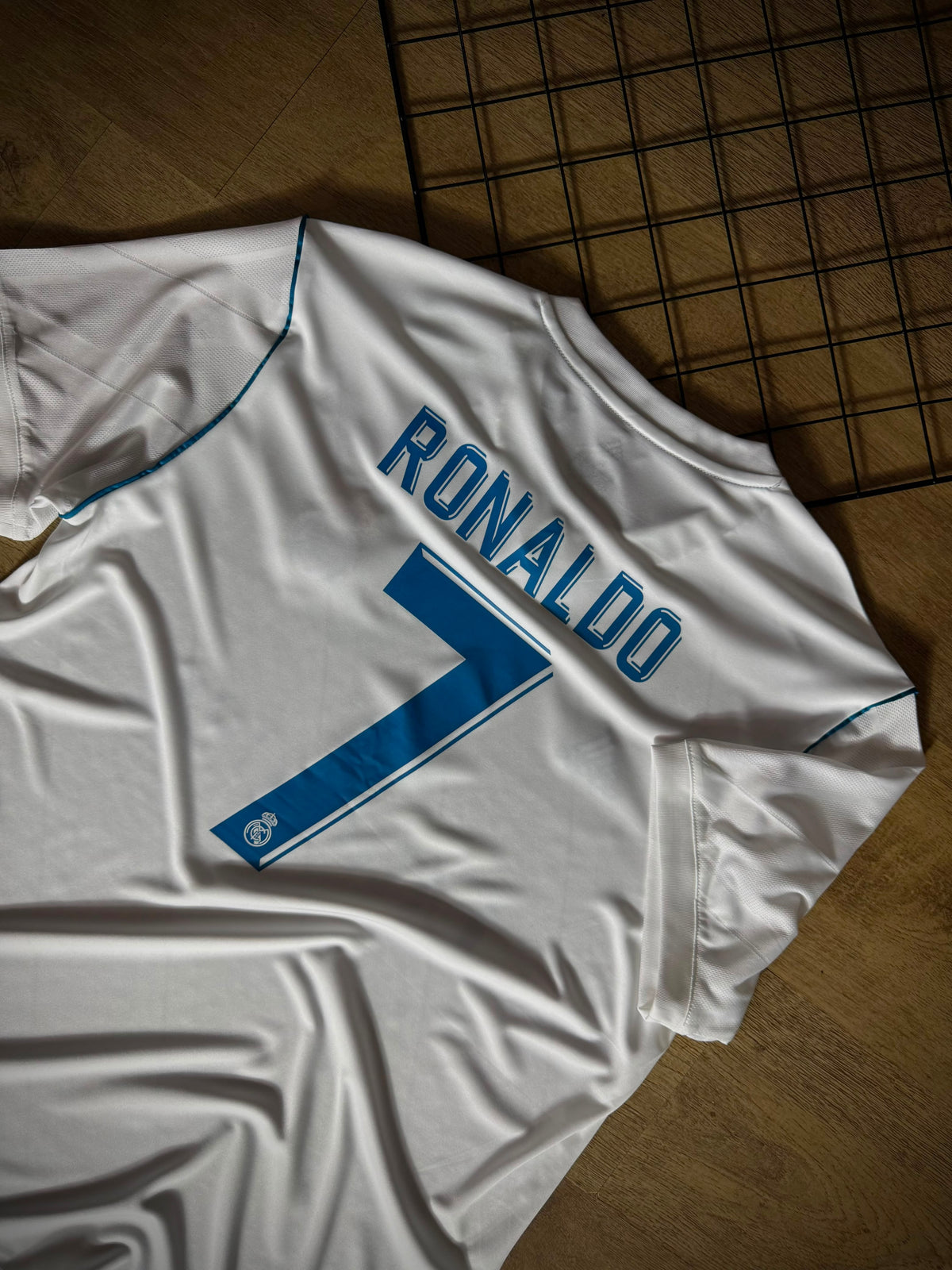 Camisa Real Madrid Retrô 2017 - Ronaldo 7 - Pronta entrega