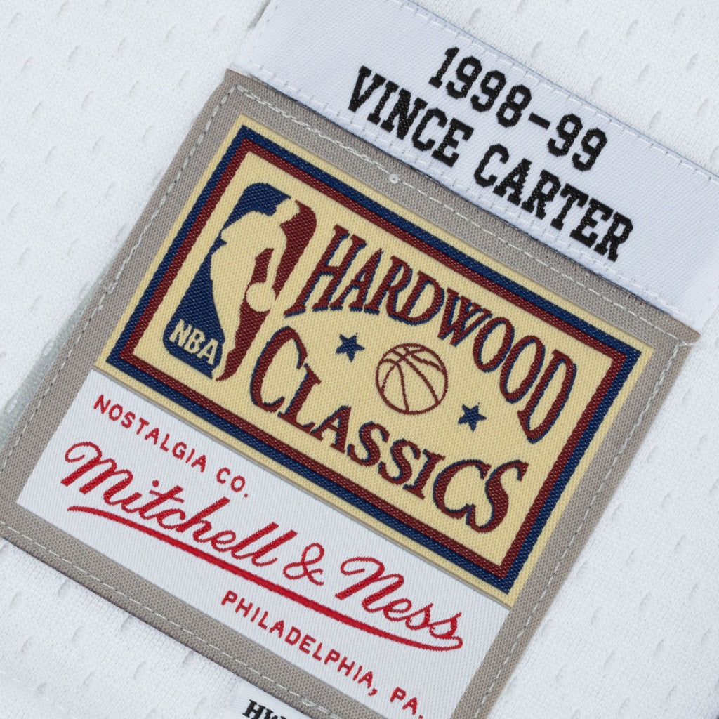 Regata Swingman Toronto Raptors Mitchell & Ness Hardwood Classics 1998/99 Branca- Vince Carter - Pronta entrega